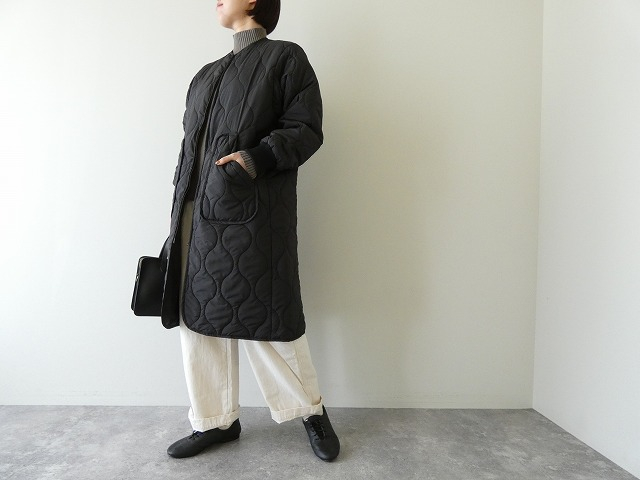 キルティングロングコート