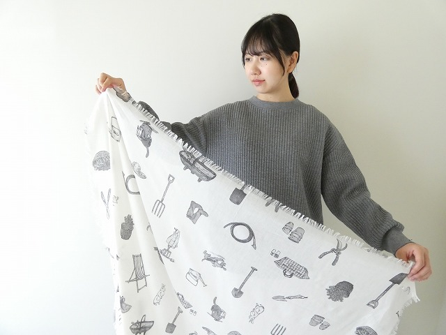 GREAT GREEN THUMB GAUZE SHAWL