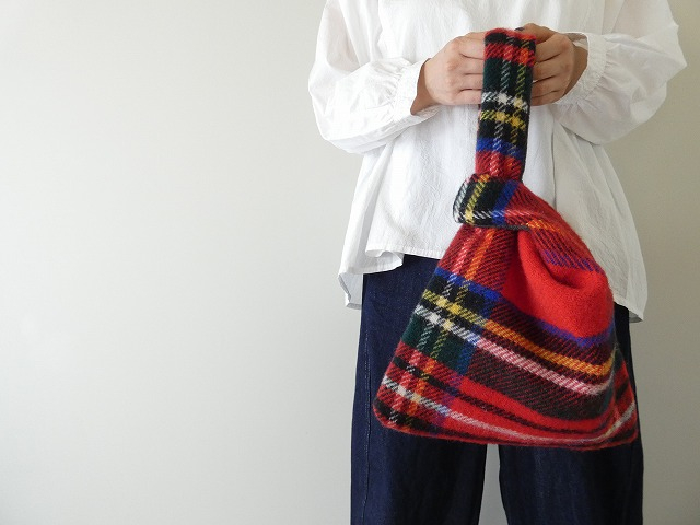 WプルスルーハンドルリバーシブルBAG