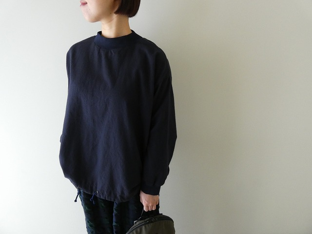 フランネルタック入りドロストヘムプルオーバー