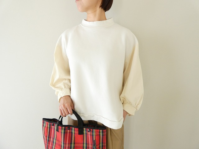 ソフトモダン裏毛シャツコールバイファブリックプルオーバー