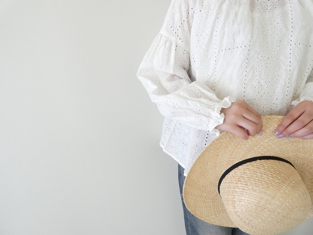 qiri(キリ) グローエンブロイダリーギャザースリーブブラウスの商品画像6