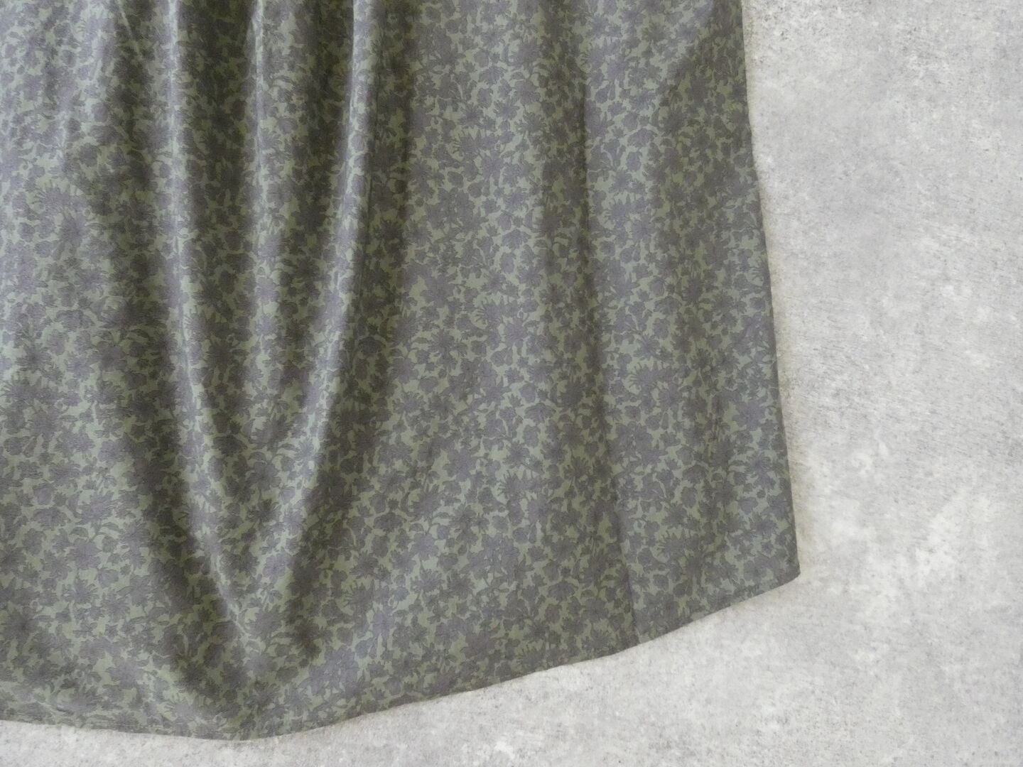 prit(プリット) 80/1ローンボタニカルプリントスリーブレススタンドカラーシャツの商品画像36