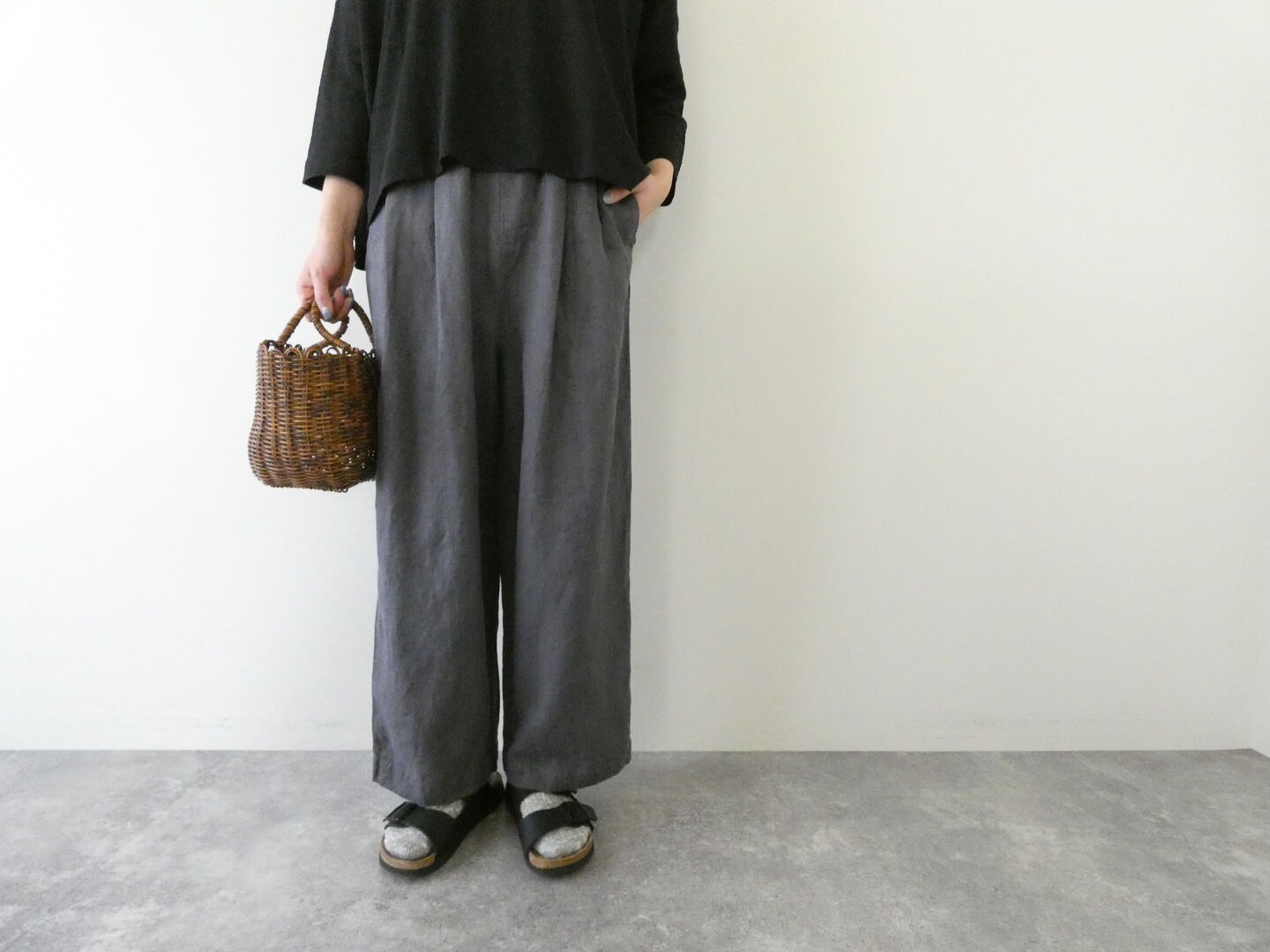 TRAVAIL MANUEL(トラバイユマニュアル) フレンチリネンツイル2タックトラウザーズの商品画像1