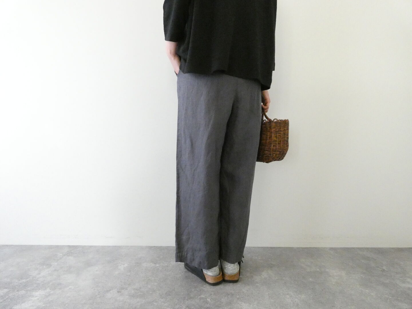 TRAVAIL MANUEL(トラバイユマニュアル) フレンチリネンツイル2タックトラウザーズの商品画像4